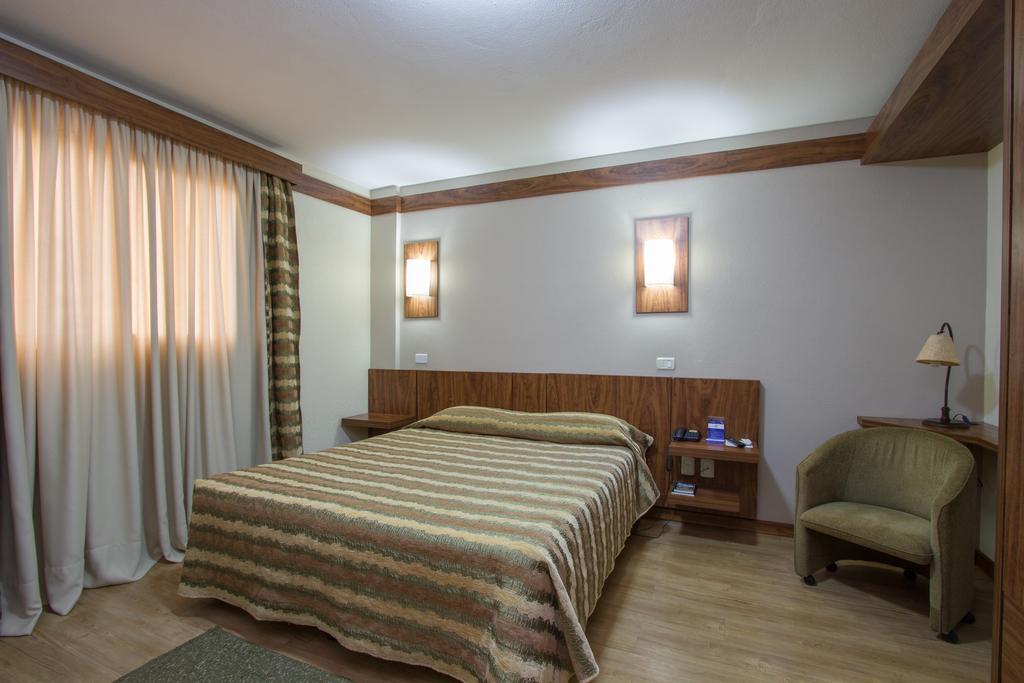 Hotel Le Canard ラジェス エクステリア 写真
